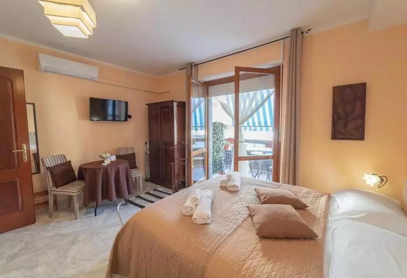 La Rosa - Elegant Rooms