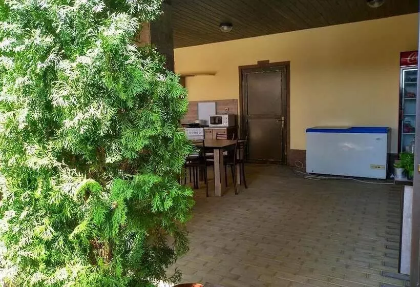 Aamiaismajoitus (B&B) Guest House Ayaz