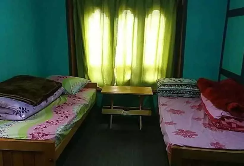 تختخواب و صبحانه Thuji Homestays