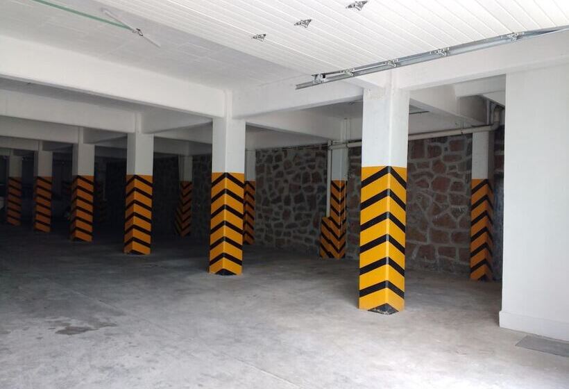 בית מלון כפרי Gold