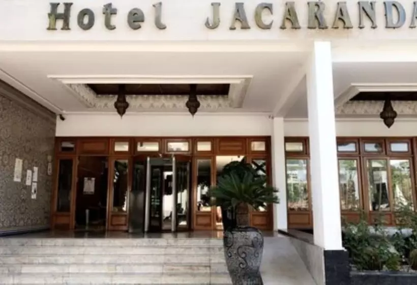 هتل Jacaranda