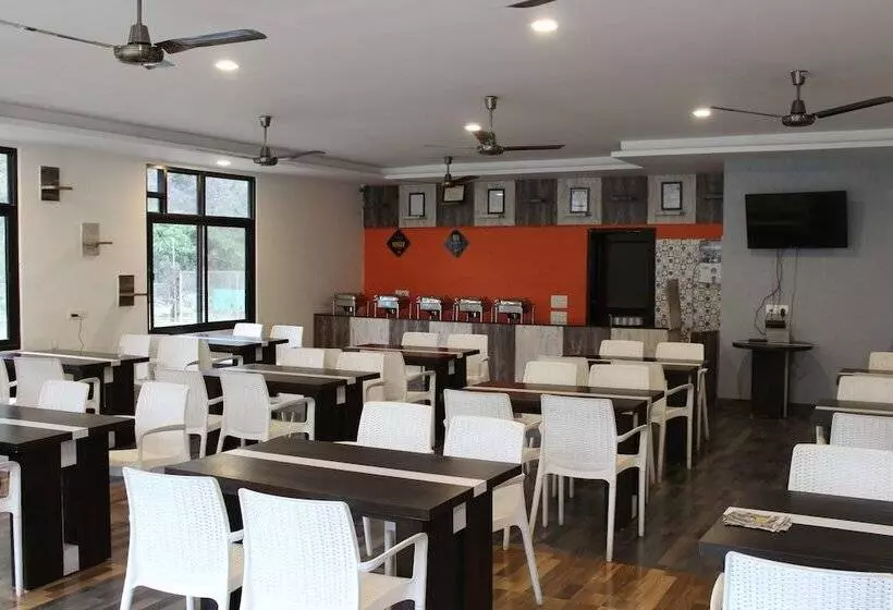 Hotelli Nature's Valley Resort