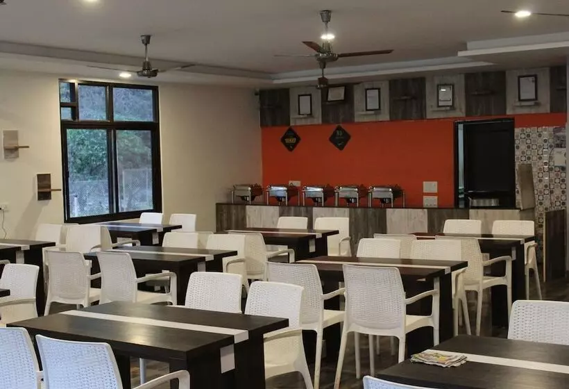 Hotelli Nature's Valley Resort