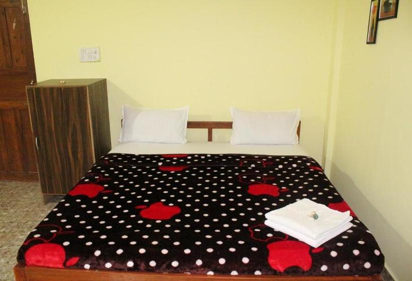 בית מלון כפרי Navdurga Holidays