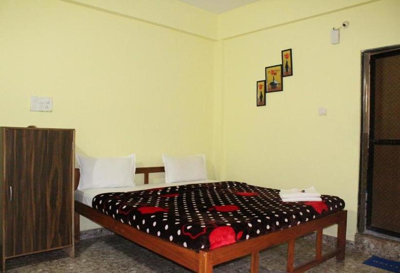 בית מלון כפרי Navdurga Holidays