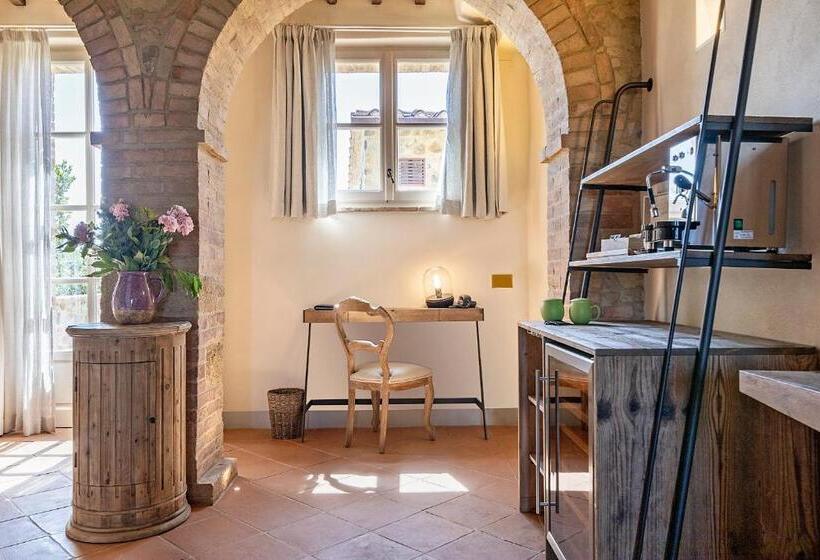 فندق ريفى Capanna Suites