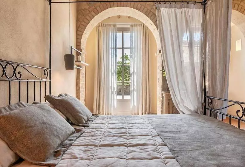 هتل روستایی Capanna Suites