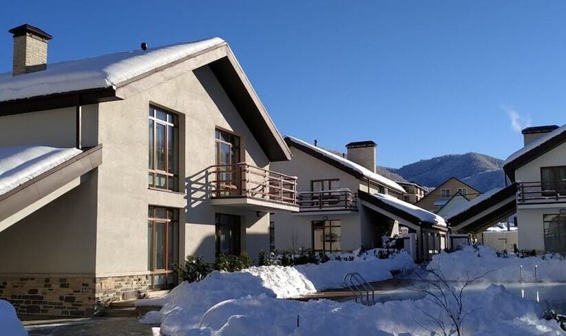 בית מלון כפרי Villa Alpina