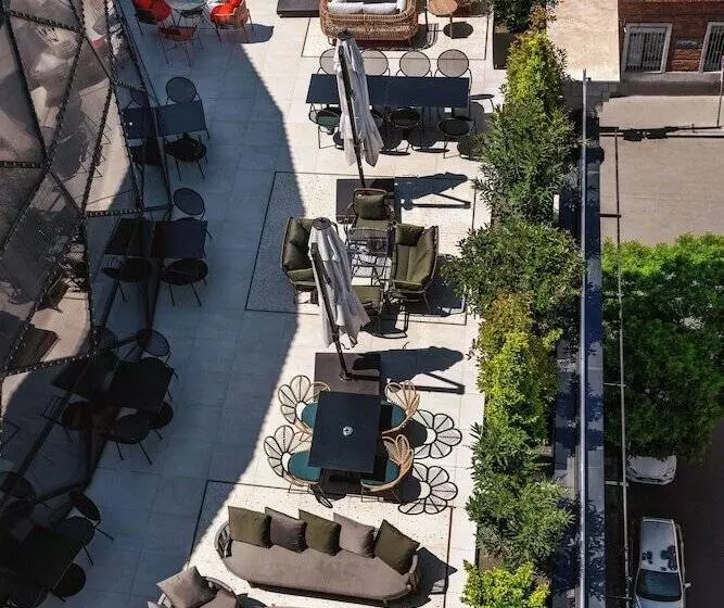 ホテル Wyndham Grand Tbilisi