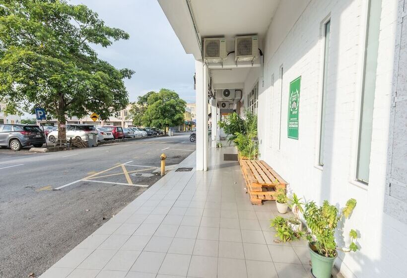 Oyo 906 Happy 92 Hotel Lumut