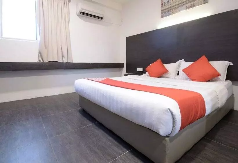 Oyo 906 Happy 92 Hotel Lumut