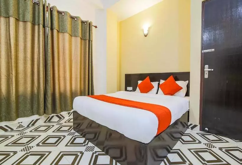 هتل Aadarsha Inn By Oyo Rooms