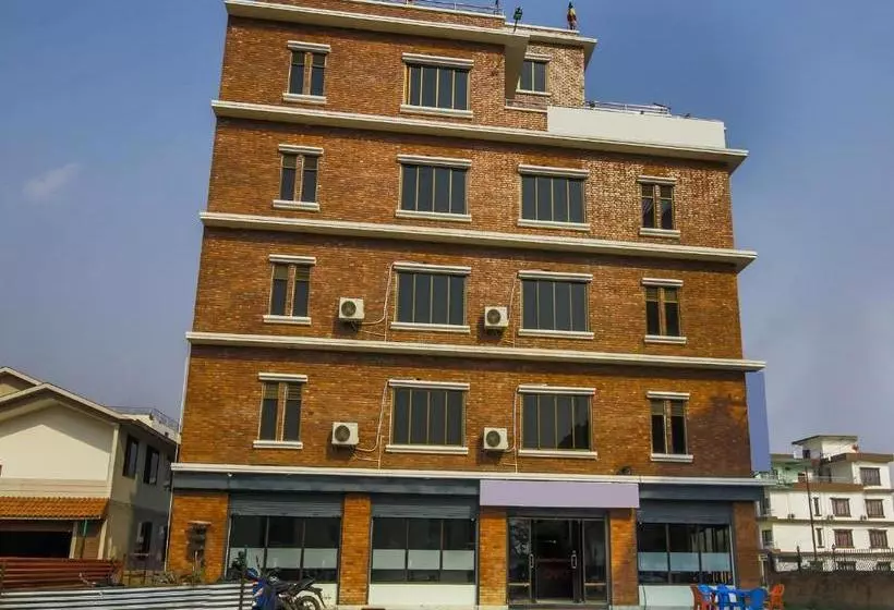 هتل Aadarsha Inn By Oyo Rooms