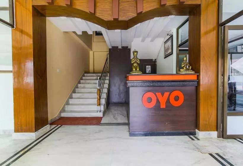 هتل Aadarsha Inn By Oyo Rooms