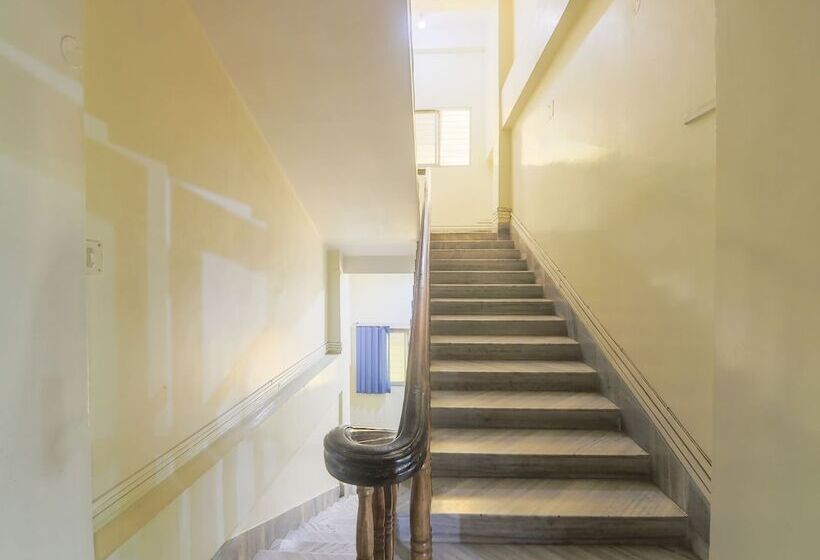 Hotel Baruah's Guest House By Oyo Rooms