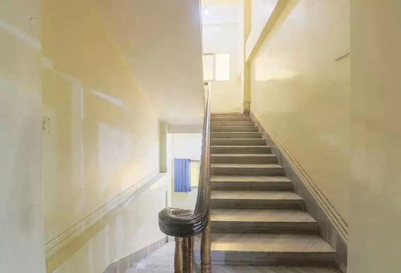 ホテル Baruah's Guest House By Oyo Rooms