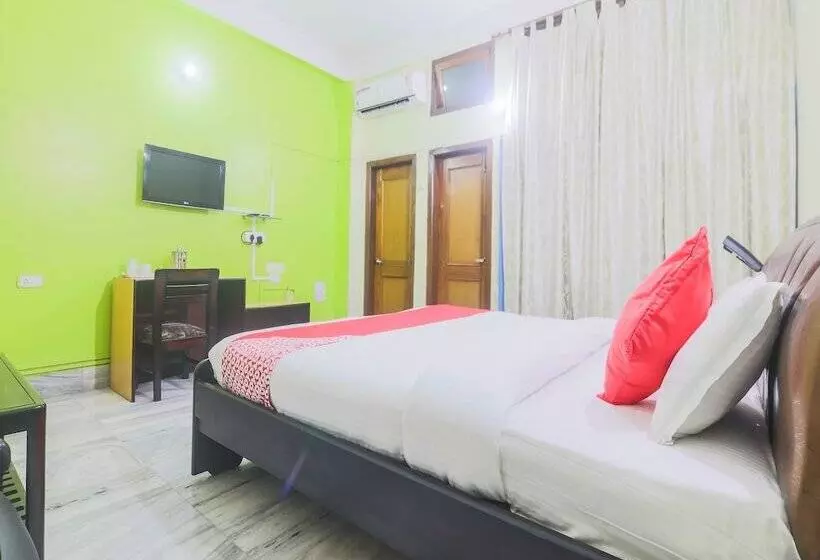 ホテル Baruah's Guest House By Oyo Rooms