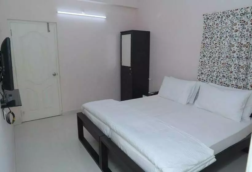 هتل Brundavan Suites