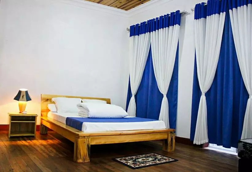 هتل Cassava B&b
