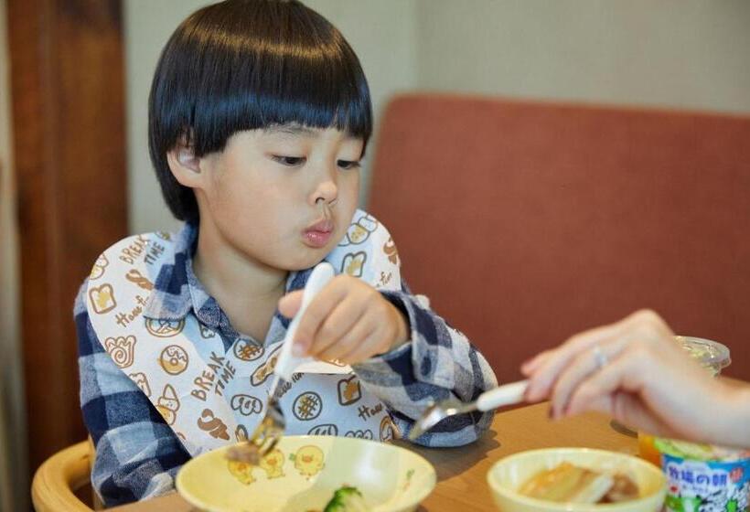 Karaksa Hotel Grande Shin Osaka Tower