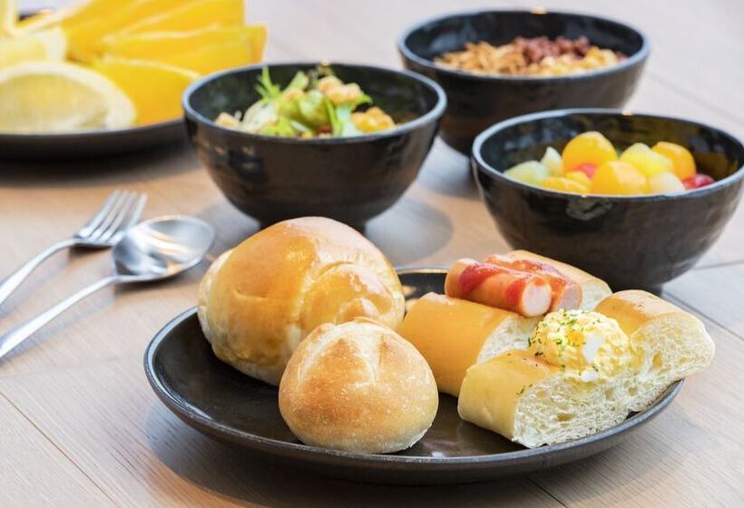 Karaksa Hotel Grande Shin Osaka Tower