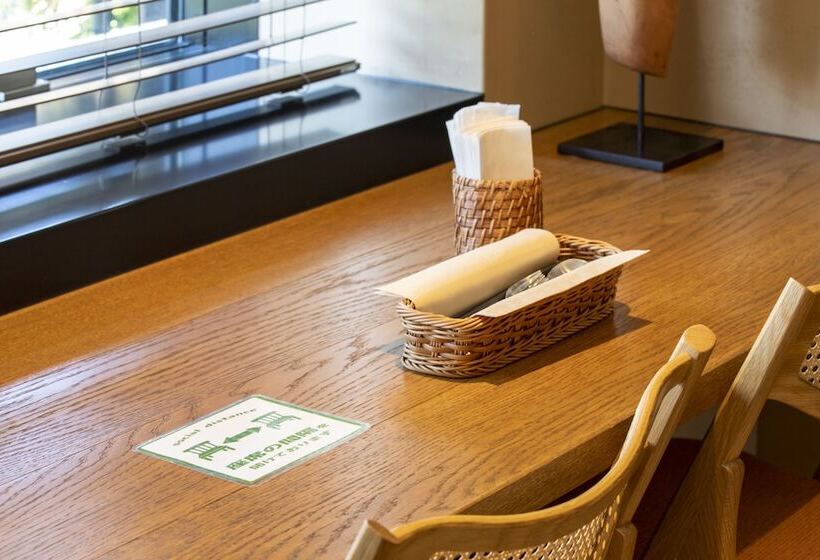 Karaksa Hotel Grande Shin Osaka Tower