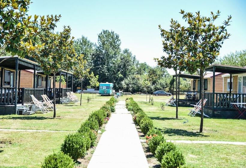 هتل Mobile Homes Giovanni's Beach Copacabana