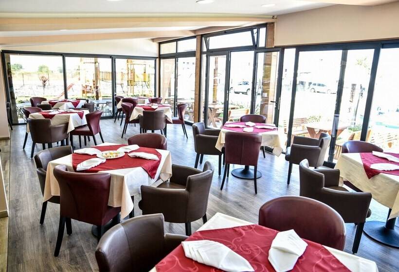 هتل Mobile Homes Giovanni's Beach Copacabana