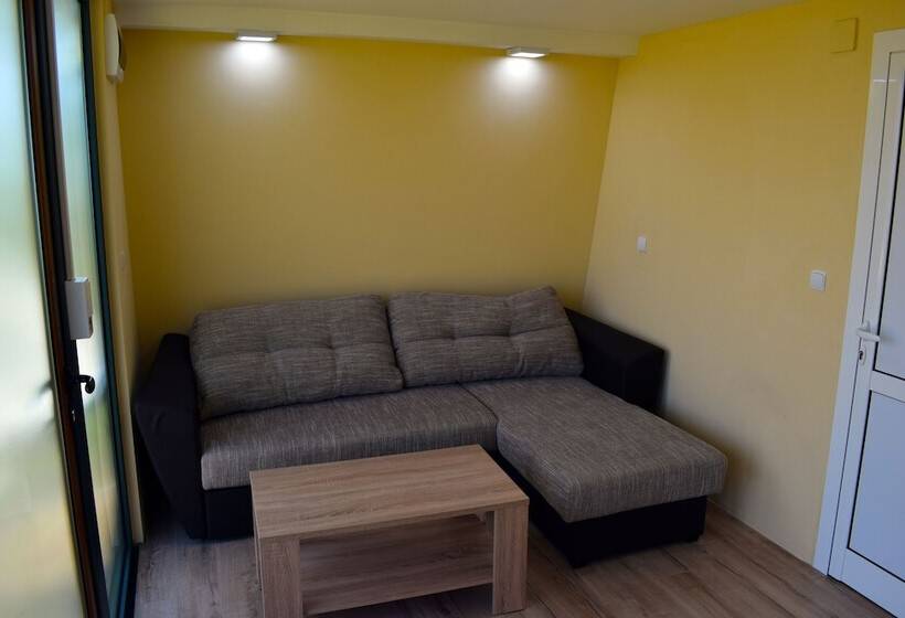 هتل Mobile Homes Giovanni's Beach Copacabana