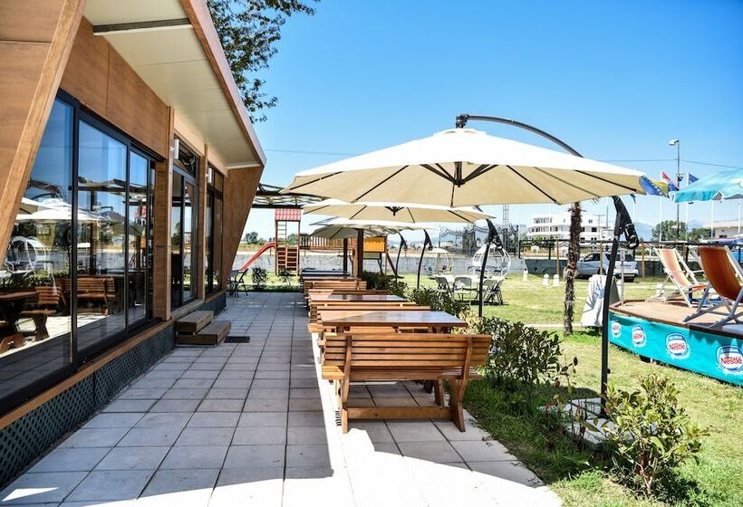 هتل Mobile Homes Giovanni's Beach Copacabana