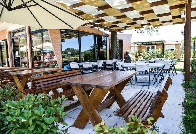 هتل Mobile Homes Giovanni's Beach Copacabana