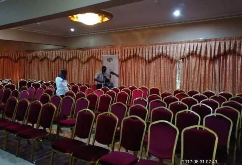 ホテル Obaa S Golden Plaza