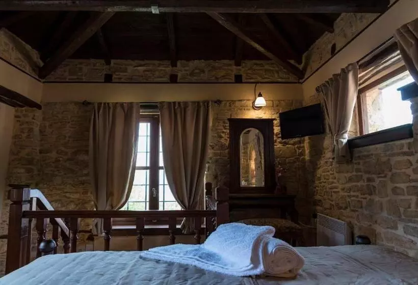 ホテル Paradosiako Saratsi   Traditional Guest House