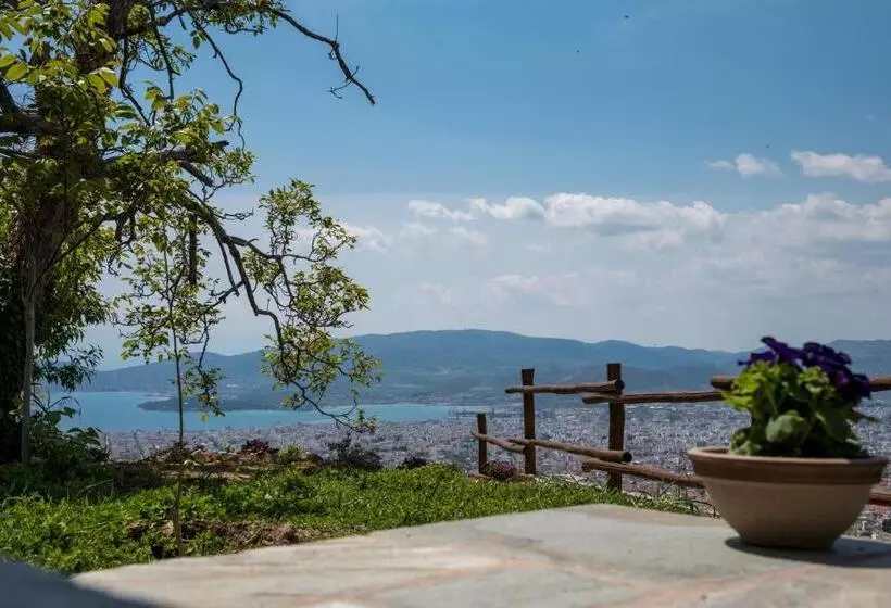 ホテル Paradosiako Saratsi   Traditional Guest House