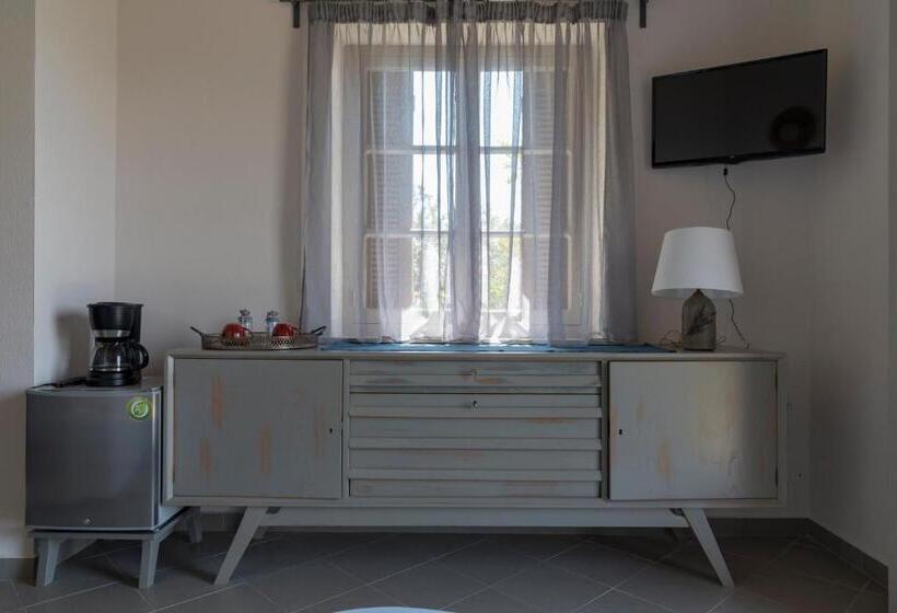 בית מלון כפרי Paradosiako Saratsi   Traditional Guest House