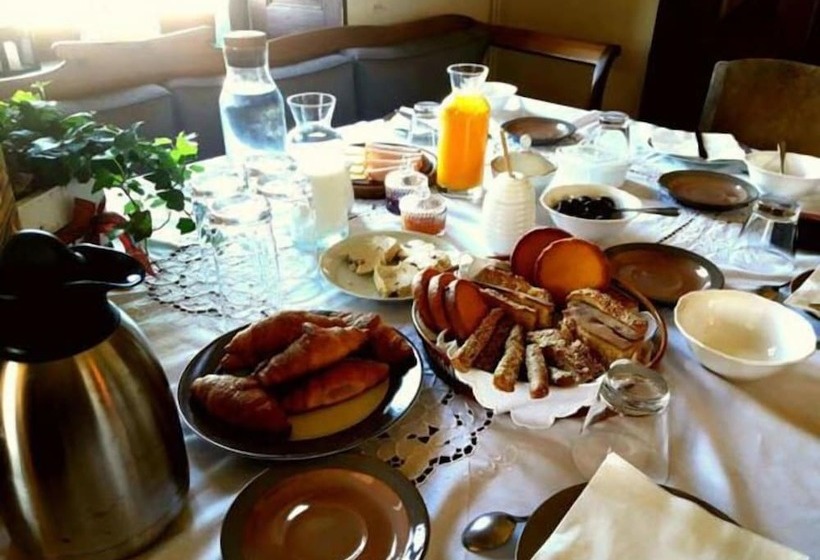 בית מלון כפרי Paradosiako Saratsi   Traditional Guest House