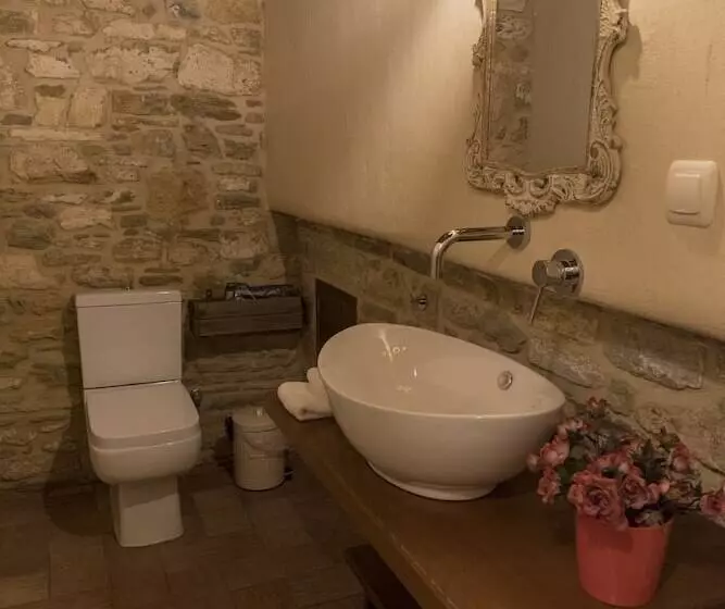 ホテル Paradosiako Saratsi   Traditional Guest House