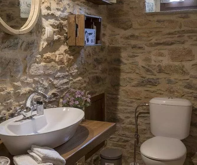 ホテル Paradosiako Saratsi   Traditional Guest House