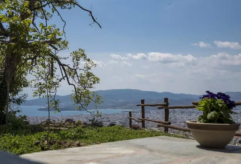 ホテル Paradosiako Saratsi   Traditional Guest House