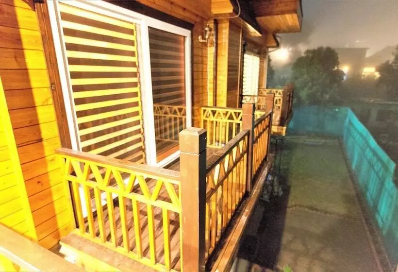 Hotelli The Himalayan Woods