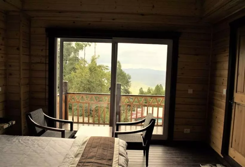 Hotelli The Himalayan Woods