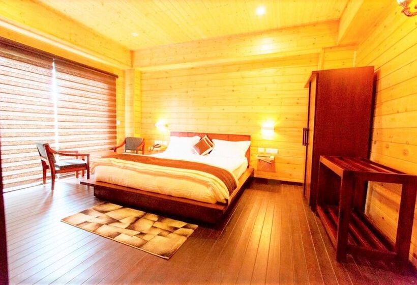 בית מלון כפרי The Himalayan Woods