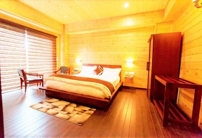 Hotelli The Himalayan Woods