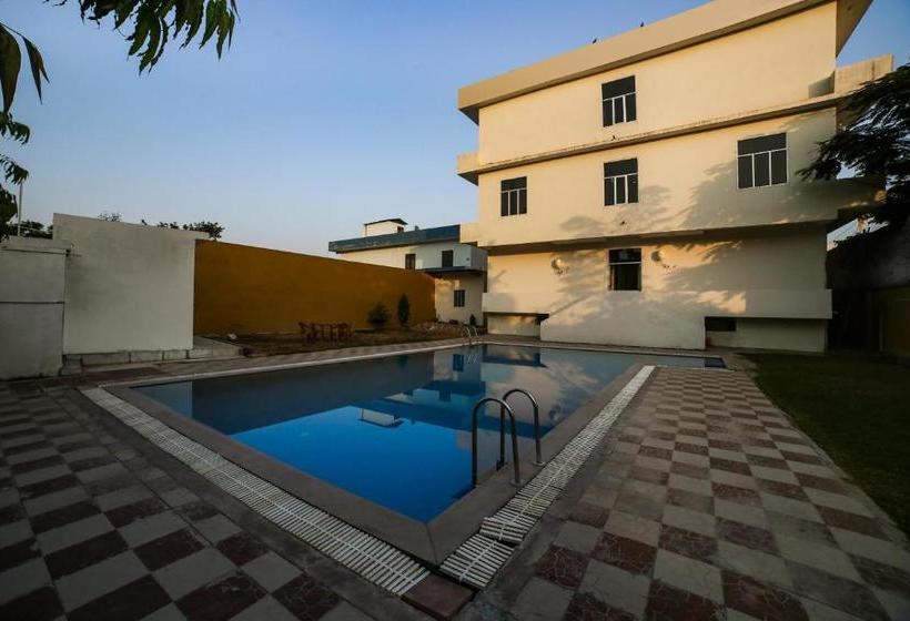 ホテル Tiger Regency Resort