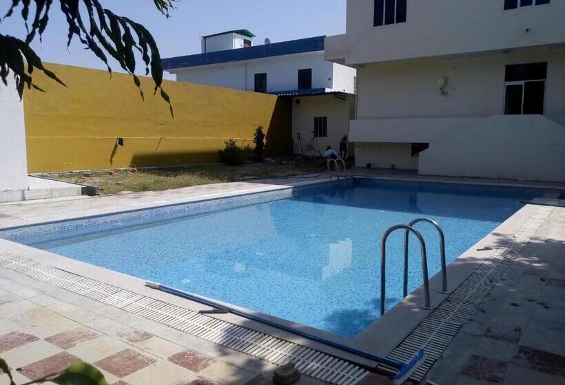 ホテル Tiger Regency Resort