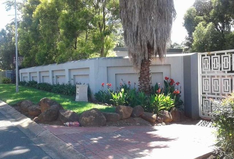 펜션 Izinga Guest House