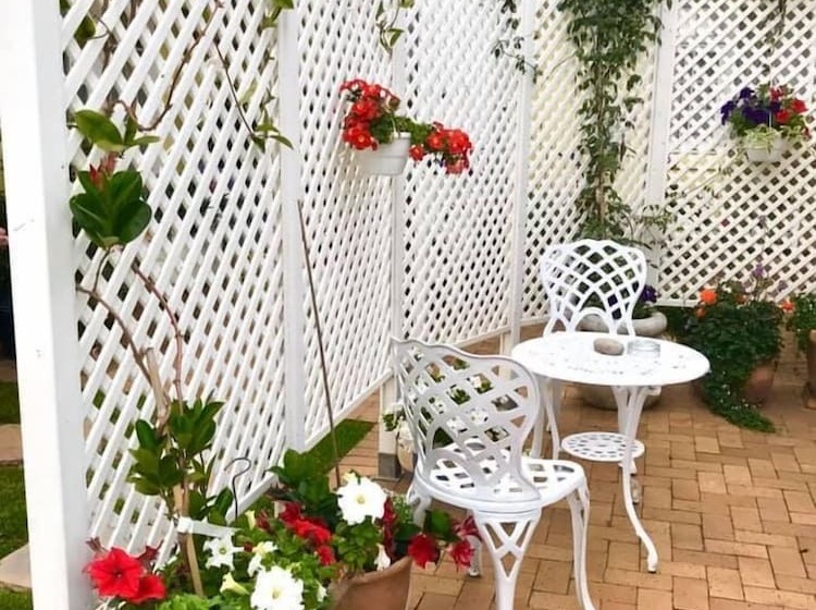 פנסיון On The Bay