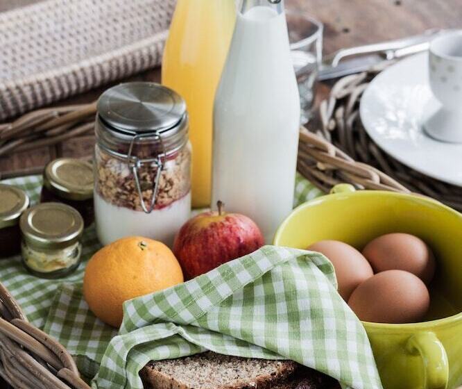 膳宿费 Veranda House