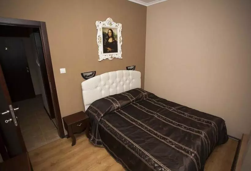 Red Hotel   Lozenetz