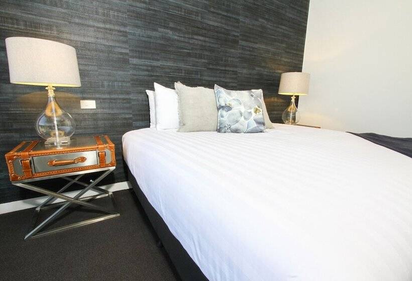 Accommodate Canberra   Parbery